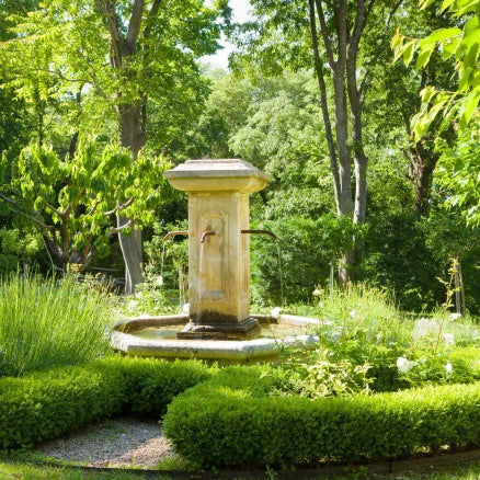 limestone-reclaimed-stone-pool-fountains-antique-ancient-surfaces-elegant-outdoor-water-feature-design-ideas-garden-decor-